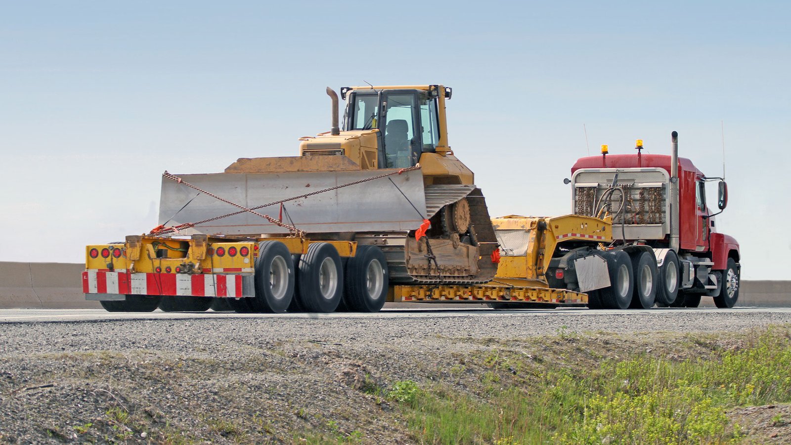 construction-equipment-hauler